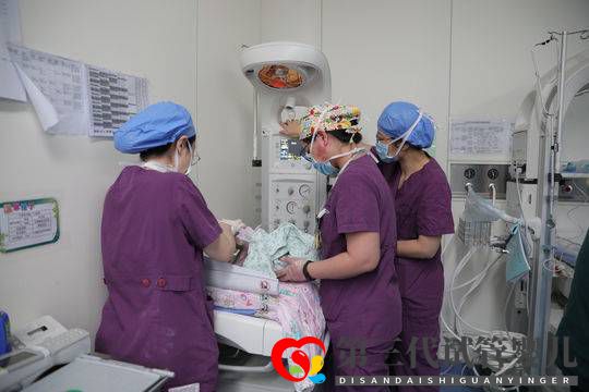 四川省首例第三代試管嬰兒誕生(圖1) 四川省首例第三代試管嬰兒誕生(圖1)