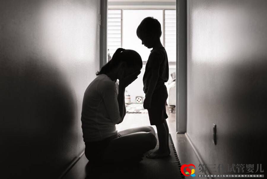 因鼓勵孩子自主選擇性別認同,美國母親被判入獄(圖1) 因鼓勵孩子自主選擇性別認同,美國母親被判入獄(圖1)