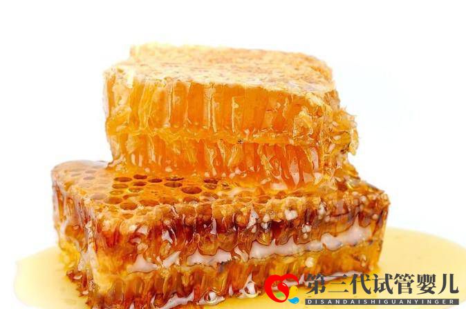 長春膚康醫(yī)院淺談:蜂膠可以治療銀屑病嗎?(圖1) 長春膚康醫(yī)院淺談:蜂膠可以治療銀屑病嗎?(圖1)