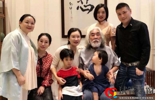 他是知名大導(dǎo)演,妻子為其3次試管取70顆卵子,今年近百歲成人生贏家(圖17) 他是知名大導(dǎo)演,妻子為其3次試管取70顆卵子,今年近百歲成人生贏家(圖17)