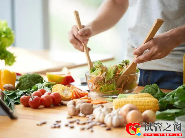 試管移植后14天內食譜推薦,一日三餐這么吃能助胚胎著床(圖1) 移植后一日三餐食譜