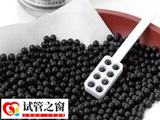 試管移植期間吃調(diào)經(jīng)促孕丸好不好(圖1) 調(diào)經(jīng)助孕膠囊又稱調(diào)經(jīng)促孕丸